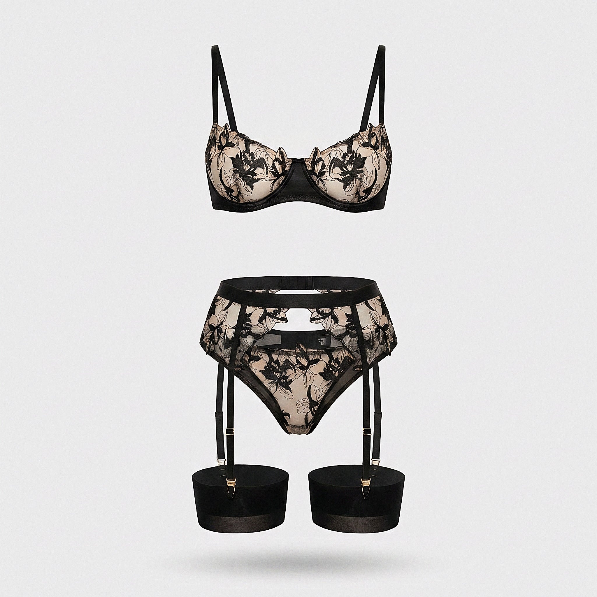 Mia bra, panty and garter belt set — product view