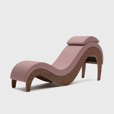 Supervio chaise in Synleather Passion Pink with walnut frame